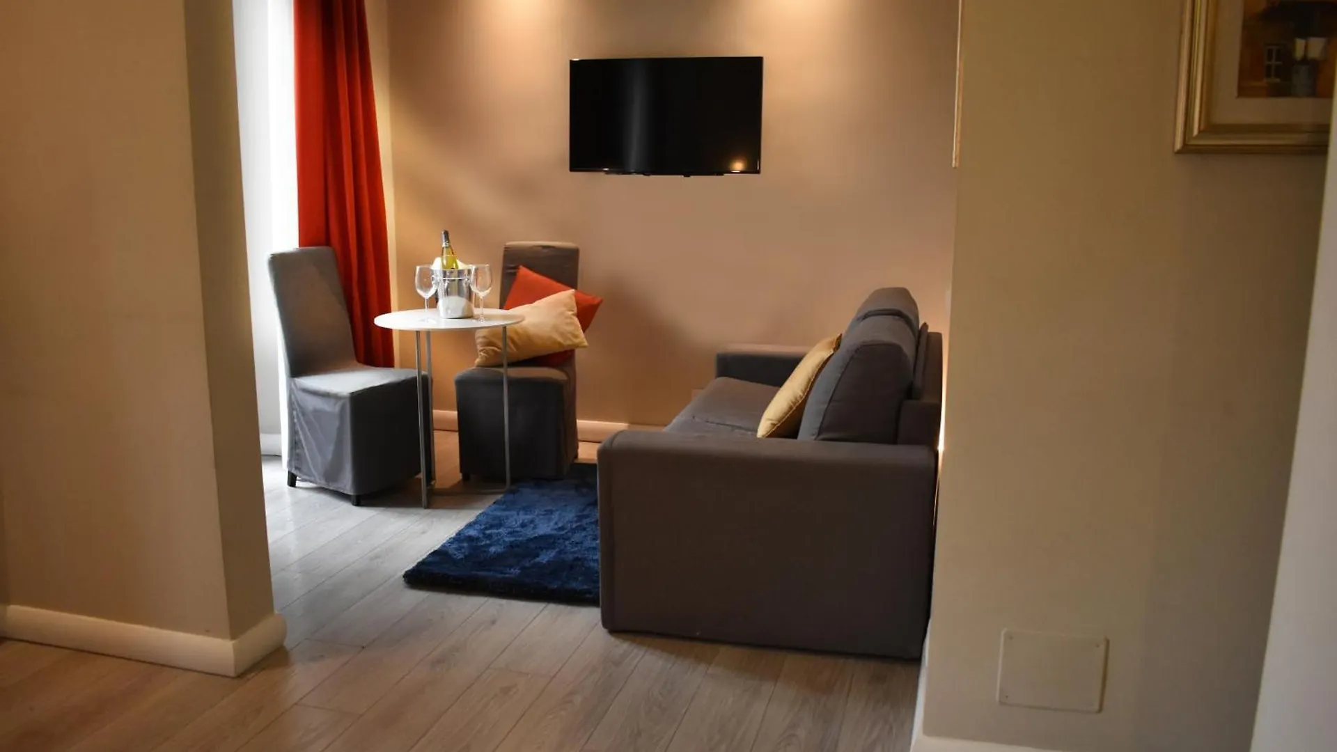 The Roman Empire Guesthouse 2*, Rome Italy